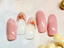 フラワーフレンチネイル