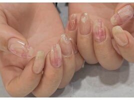 ちゅるんとチェックネイル
