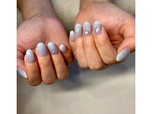 ラメとグラデーションで雪がキラキラしたような冬デザイン☆