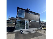 ベベ 福井丸岡店(Be'be')の雰囲気（店舗は2階になります！ホームセンタームサシさんの横です。）