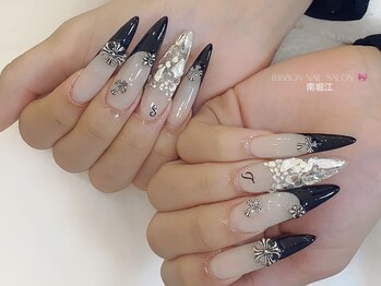 【クールで強めなロングネイル】