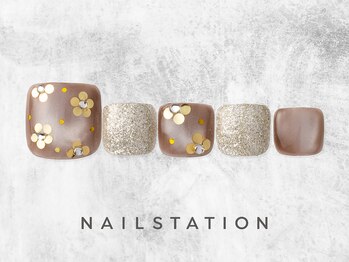 ネイルステーション たまプラーザテラス店(NAIL STATION)/うるホロ花ネイル／パラジェル