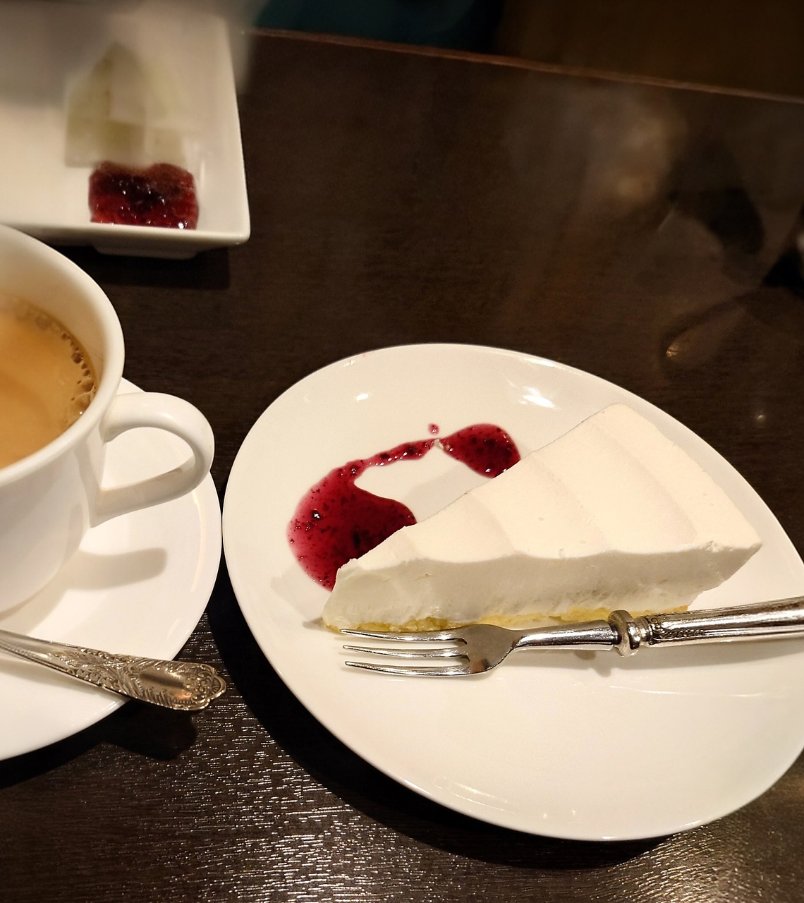 ジャオディー 西宮店 お休みの日にカフェに行ったりするのが好きです