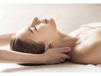 カッツ 宮通り(CUTS)/デコルテマッサージ