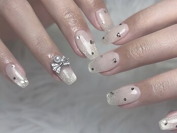 ビジューネイル