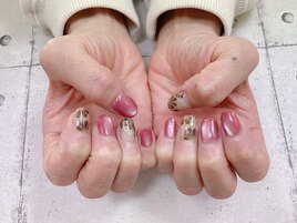 フラワーショートネイル