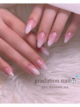 モナールアンド(MONNAL&)/グラデーションネイル