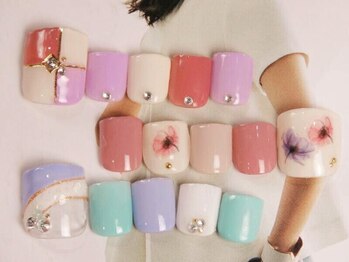 ネイルサロン リリオ(Nail Salon Ririo)の写真/【フットネイルで女子力UP♪】リーズナブルな選べる定額フット6500円50種ご用意◎定額以外のサンプルも◎