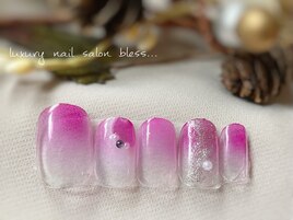 艶肌美白ネイルデザイン＊