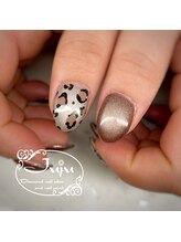 ジュジュ(Juju)/マグネットと豹柄ネイル