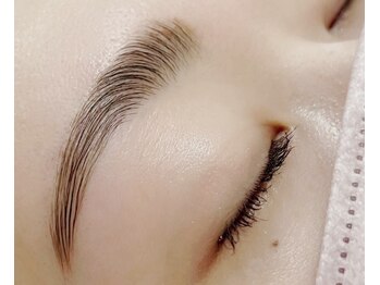 eyesalon yuri 【まつげパーマ・マツエク・眉毛・アイブロウ】の写真/【大人気★美眉毛アイブロウ】で垢抜け眉毛♪丁寧なカウンセリングと高い技術力で理想の美眉に！