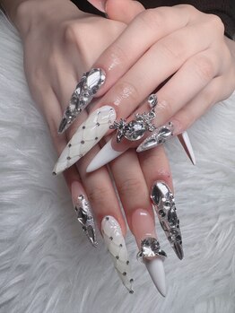 ジュリエネイル(Julie Nails)の写真/最旬トレンド☆持ち込みつけ放題OK！推しネイルも派手かわデザインもお任せください♪