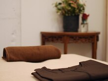 七彩鍼灸院/ベッド【鍼灸/美容鍼/恵比寿】