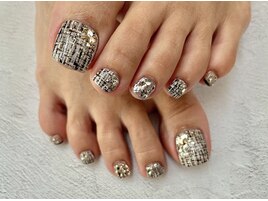 ツィードネイル