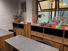 サンカリネイル バイ ヴァラ 新居浜 船木店(sankari nail by VALLA)の雰囲気（明るい店内/新居浜・四国中央市/大人ネイル/ワンカラー/キレイ）