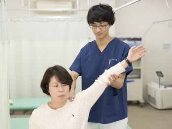ころも接骨院 豊田本院の写真/身体の事を知り尽くした専門家！国家資格保有スタッフがオーダーメイド施術を提供♪