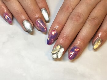 ラウト デコレーションアンドネイルサロン(Lauto Decoration&Nail Salon)/タイダイバタフライネイル