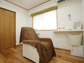 サロン ド ルミナ(salon de lumina)/内観