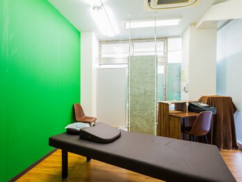 りゅうさん鍼灸整体院/施術室