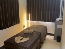 ホットストーン/ヘッドスパ/ララピール/OMEGA PDTの施術ブース