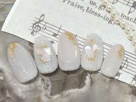 ホワイトニュアンスネイル