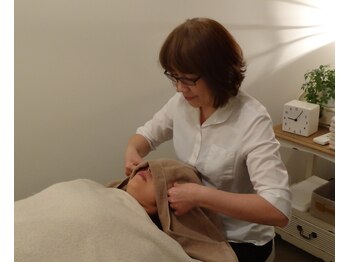 ムーンガーデン(moon garden)/施術の最後には頭と目のケアを！