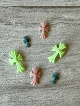 ハイネイルアンドラッシーズ(Hi! Nails&Lashes)/話題のクロムパーツ　500円