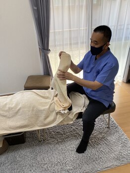 とも整体院/ふくらはぎも緩まていきます