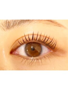 ナチュラル上品な目元にしたい