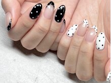 ウイ(u'i)の雰囲気（大人なモノトーンドット）