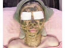 福岡美人工房 アロマムーン/ハーブピーリングの首は無料です