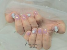 エミュー(Emieux)/薔薇チークネイル