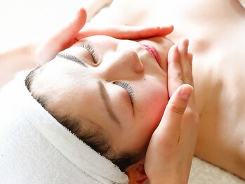 メナードフェイシャルサロン 水間寺前店/フェイシャルマッサージシーン