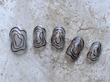 シープラスエー(C+A)/うねうねラインに多彩なミラーを