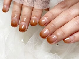 ブラウングラデーションネイル
