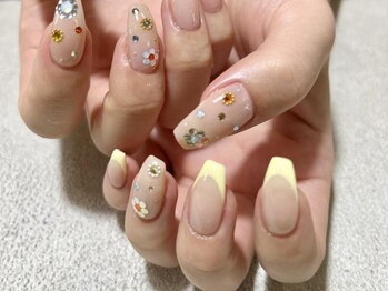 アイネイルズ 渋谷店(I nails)/【Kana.y】お花ビジュー黄色