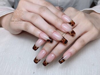 ウメネイルスタジオ(UME NAIL STUDIO)/長さだしやり放題×つけ放題
