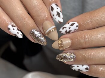 マラマネイル(Malama Nail)/アニマル柄×ミラーアート×秋
