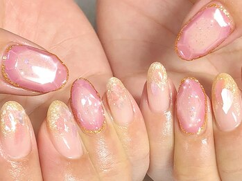 宝石ネイル
