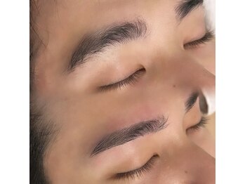 ロワ(Rowa)の写真/眉毛で印象はかわる!!理想の目元を叶えるプロの技術。メンズも大歓迎のサロン☆