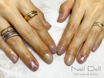 ネイルドール(Nail Doll)/くすみピンクでニュアンスアート
