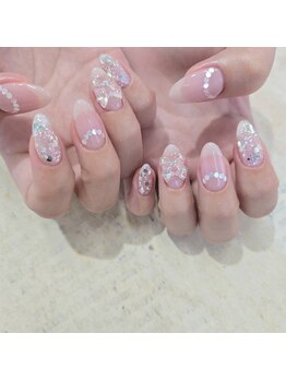 アローナ(Arona)/