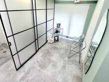 グランナ 新宿(Glam Nan)の雰囲気（待合は広々空間でゆったり◎かわいい雑貨も♪）