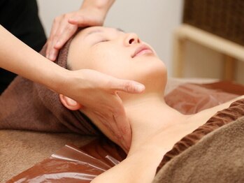 シャンティー 岩国(Shanti)/顎から首すじのラインもスッキリ