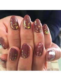 ワンカラーにラメをプラス