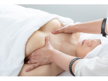 モワメーム(Moi-meme)/バストパレット(Ｒ)