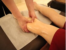 紅館足道/ふくらはぎ施術/足ツボ/足つぼ