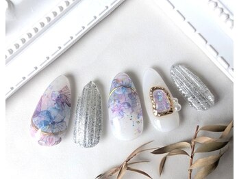 上品紫陽花ネイル