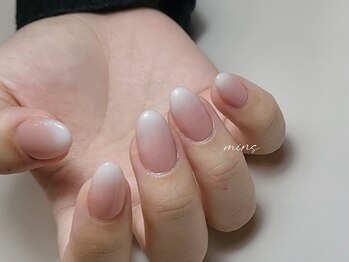 ミンスネイル(Mins Nail)/白グラデーション