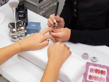 ノンネイル(non nail)の写真/長さ出し一本~OK!亀裂や折れた爪、補強も◎次回からそのまま長さ出し使って施術可能です♪